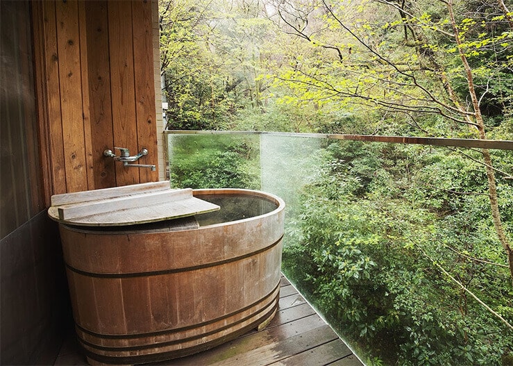 箱根の別荘！源泉掛け流し天然温泉付きです。